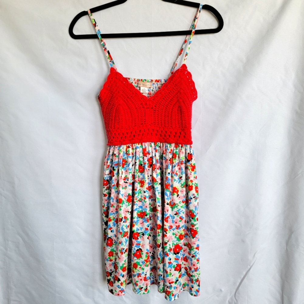 B O G Collective spaghetti strap summer mini dress. Crochet top SZ M Floral